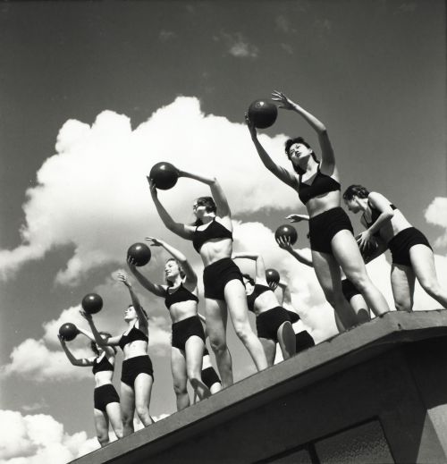 Corpo Sano (Denise Bellon / akg images)