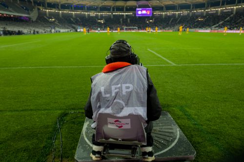 AFP__20211215__HL_FSCHEIBER_1615713__v1__HighRes__FranceFootbalL2TfcRaf.jpg