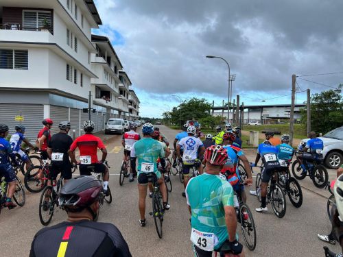 Dossier_p15_Guyane_dpart_course_cyclo_L.jpg