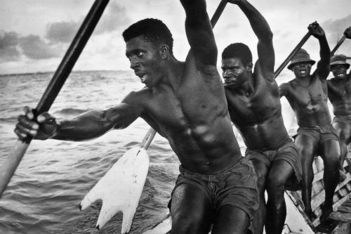 Histoires_Image_Riboud_rameurs_Ghana.jpg