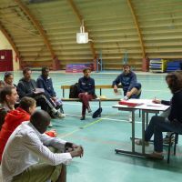 Dossier_p14_voley__AG_ES_Blanzacaise_avec_migrants_soudanais_2016.jpg