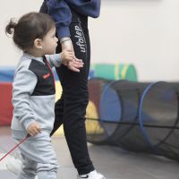Zoom_photo_1_enfant_tenu_main_c_Ufolep.jpg